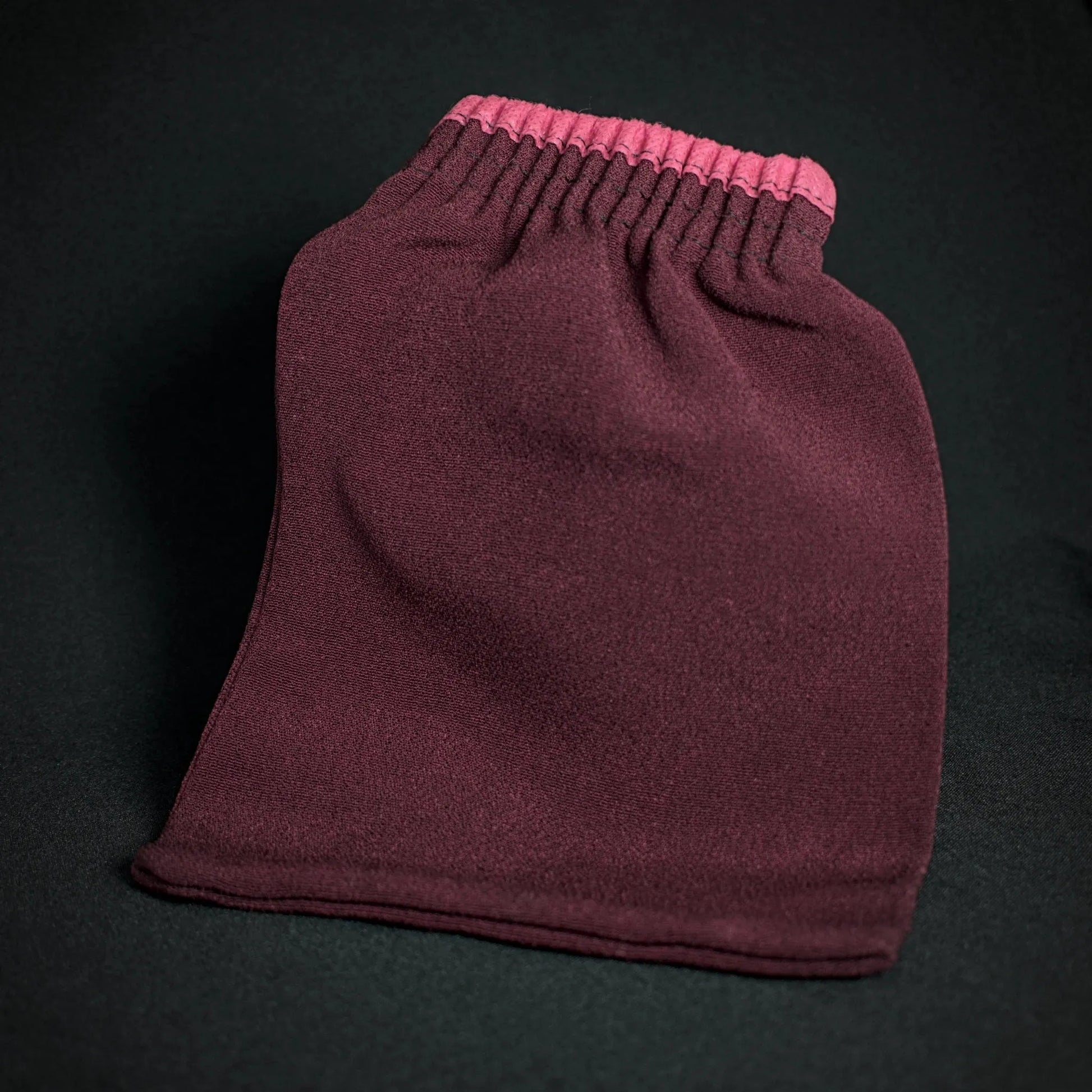 gant exfoliant grenat